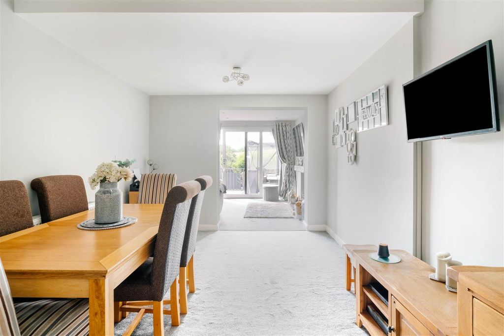 Property photo 3 of 25 Open Plan-2.Jpg