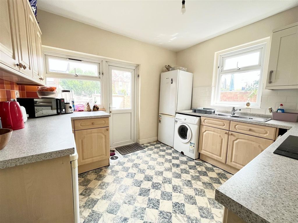 Property photo 3 of 4 Lxmn5Eo9Ke-Tst3Eddrtow.Jpg