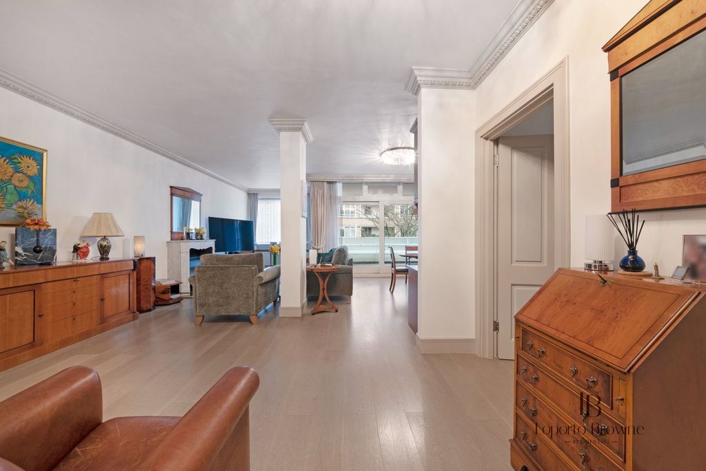 Property photo 2 of 29