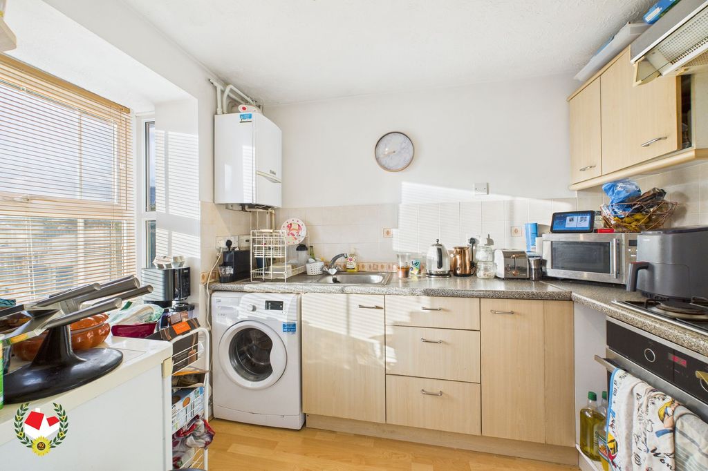 Property photo 3 of 8