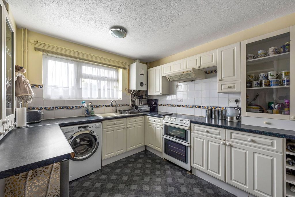 Property photo 2 of 13 Picture No. 04
