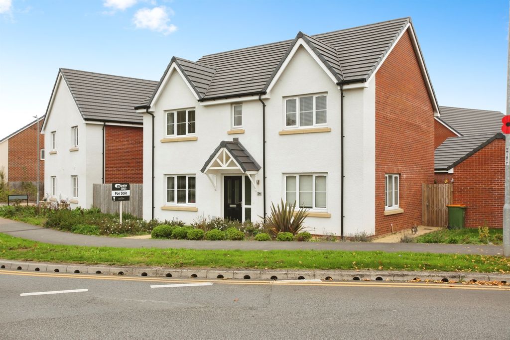 Property photo 1 of 33