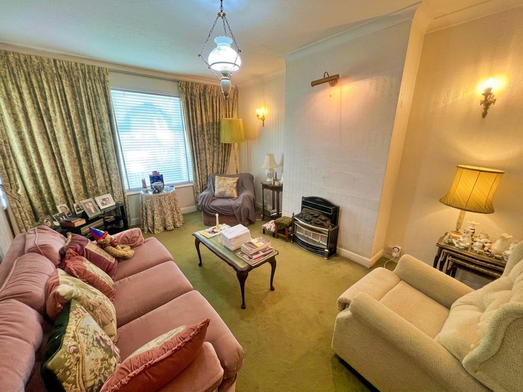 Property photo 2 of 11 Photo 7