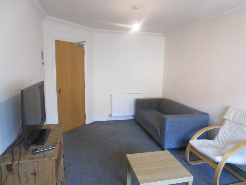 Property photo 3 of 16 Img_7903