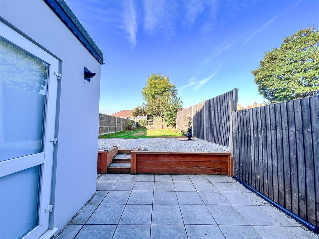 Property photo 1 of 18 Garden