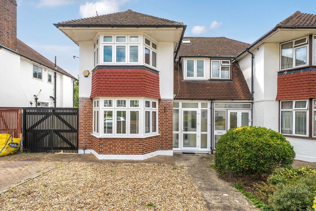Property photo 1 of 10 External
