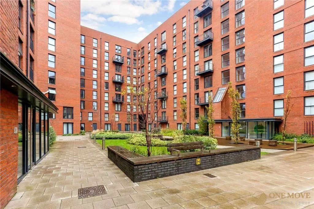 Property photo 2 of 27