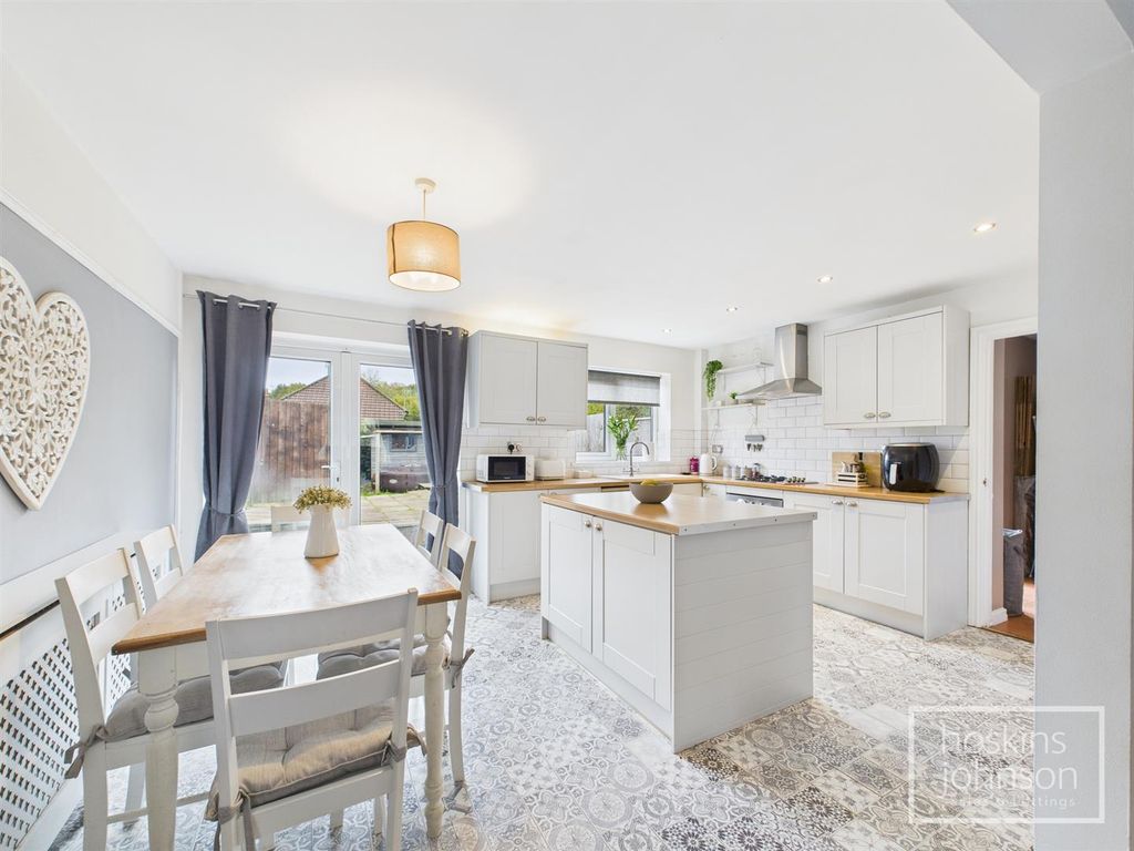 Property photo 3 of 26 Kitchen/Diner