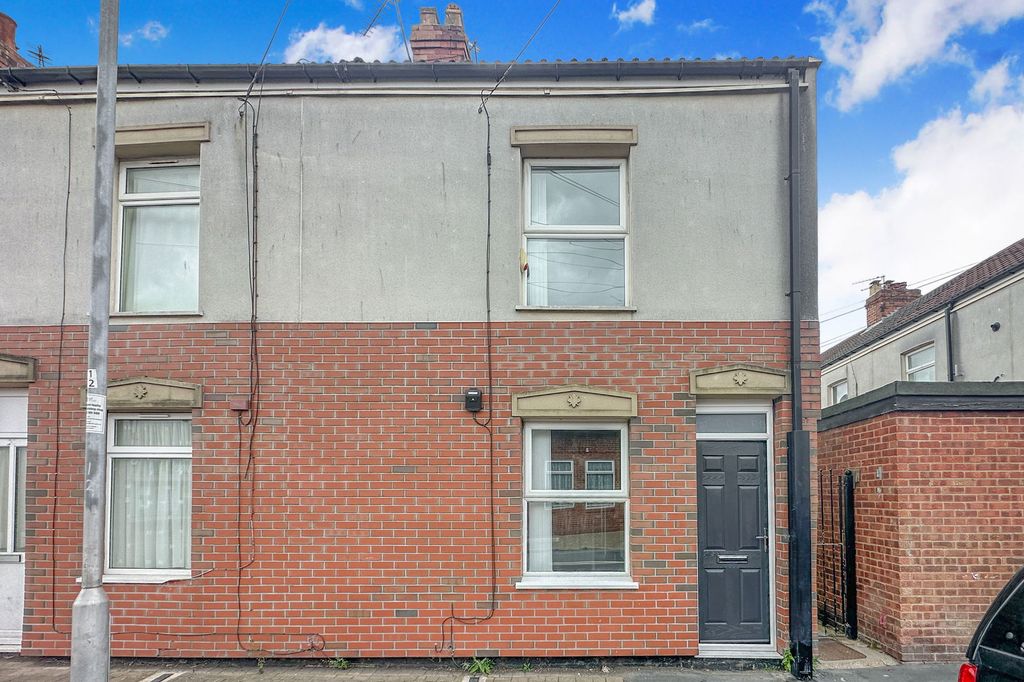 Property photo 1 of 9