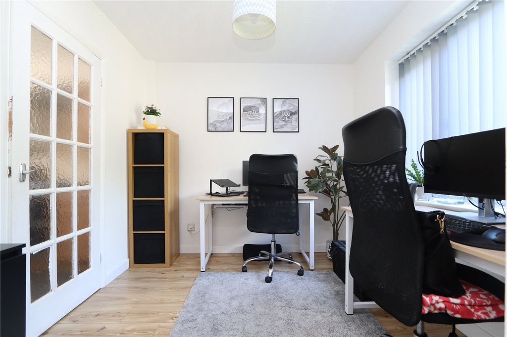 Property photo 3 of 10 Picture No. 09