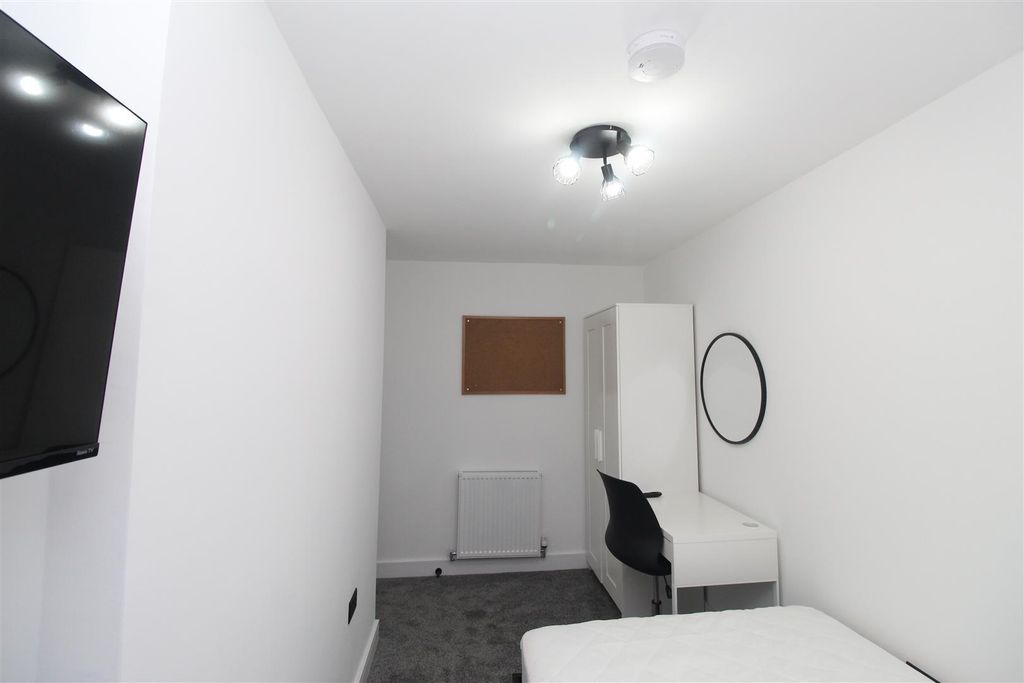 Property photo 3 of 13 Wyeverne 3.Jpg