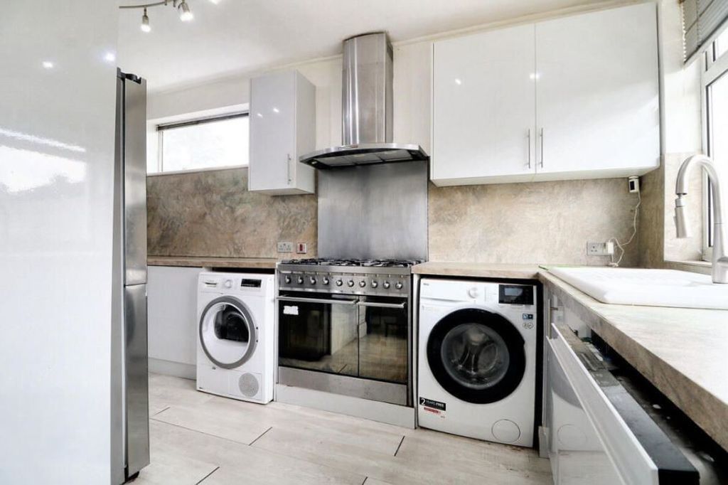 Property photo 2 of 13 Photo 1