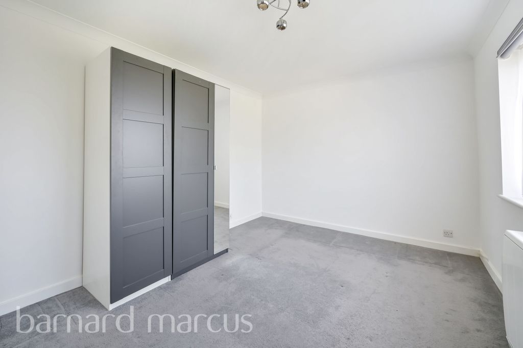 Property photo 3 of 8 Image