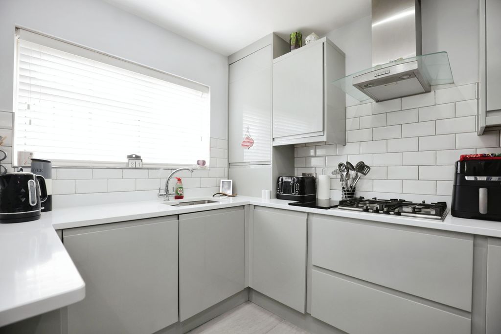Property photo 2 of 17 Photography