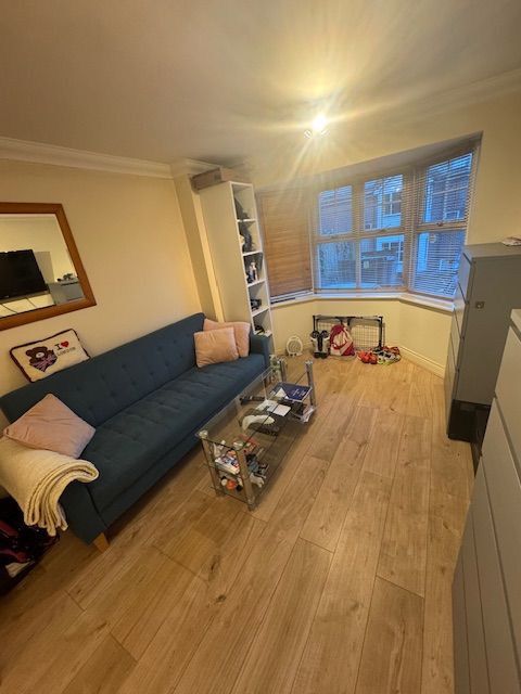 Property photo 2 of 8