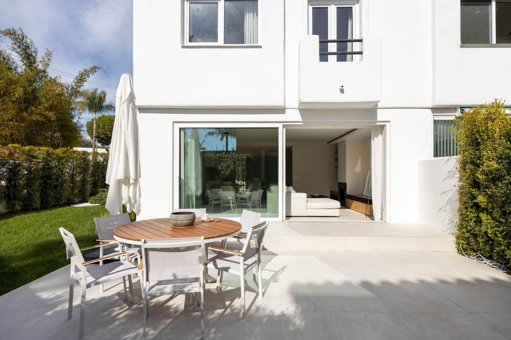 Property photo 3 of 45