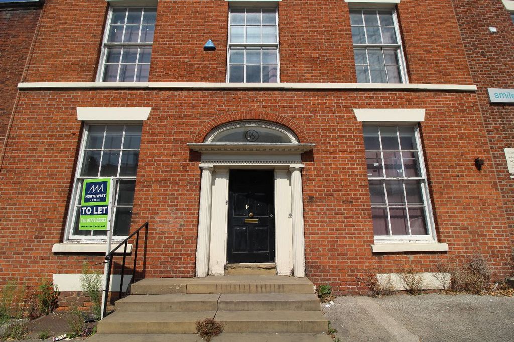 Property photo 1 of 1