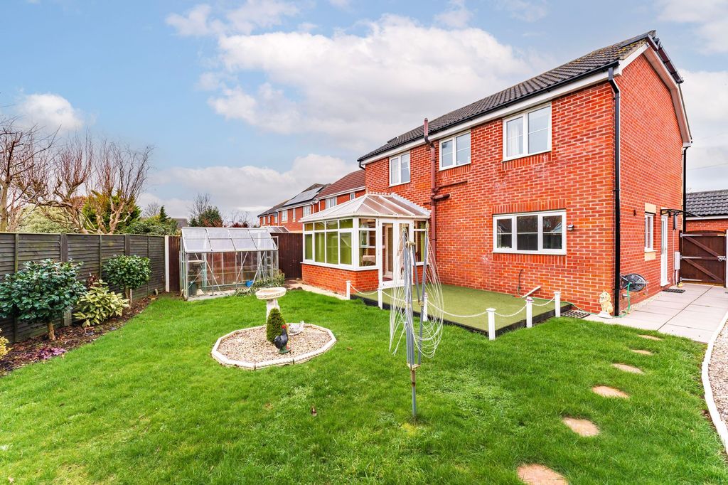 Property photo 2 of 21