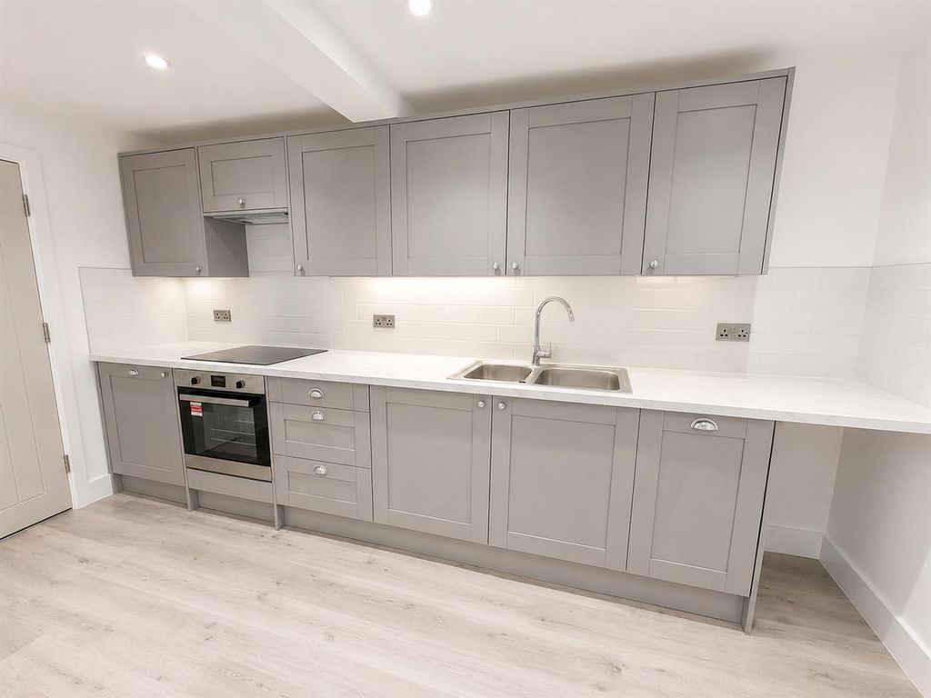 Property photo 2 of 4 Kitchen (6).Png