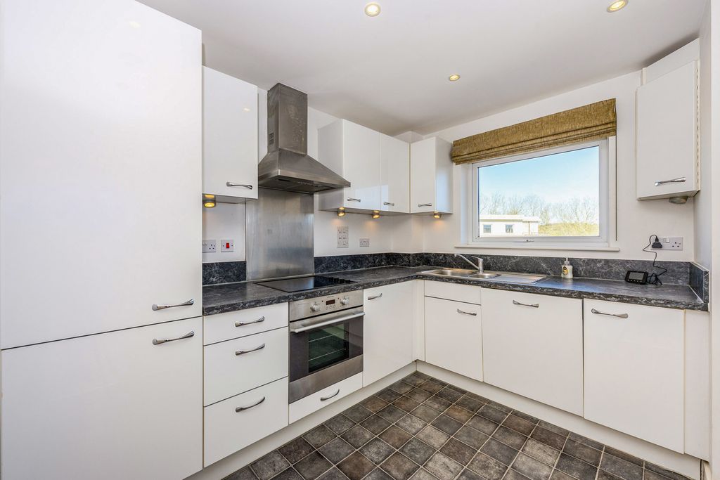 Property photo 2 of 15 Pbox-Img.Jpg