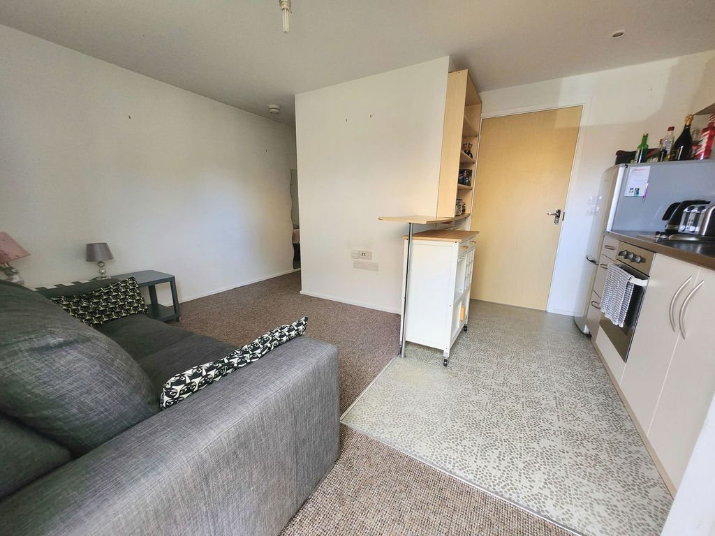 Property photo 3 of 13