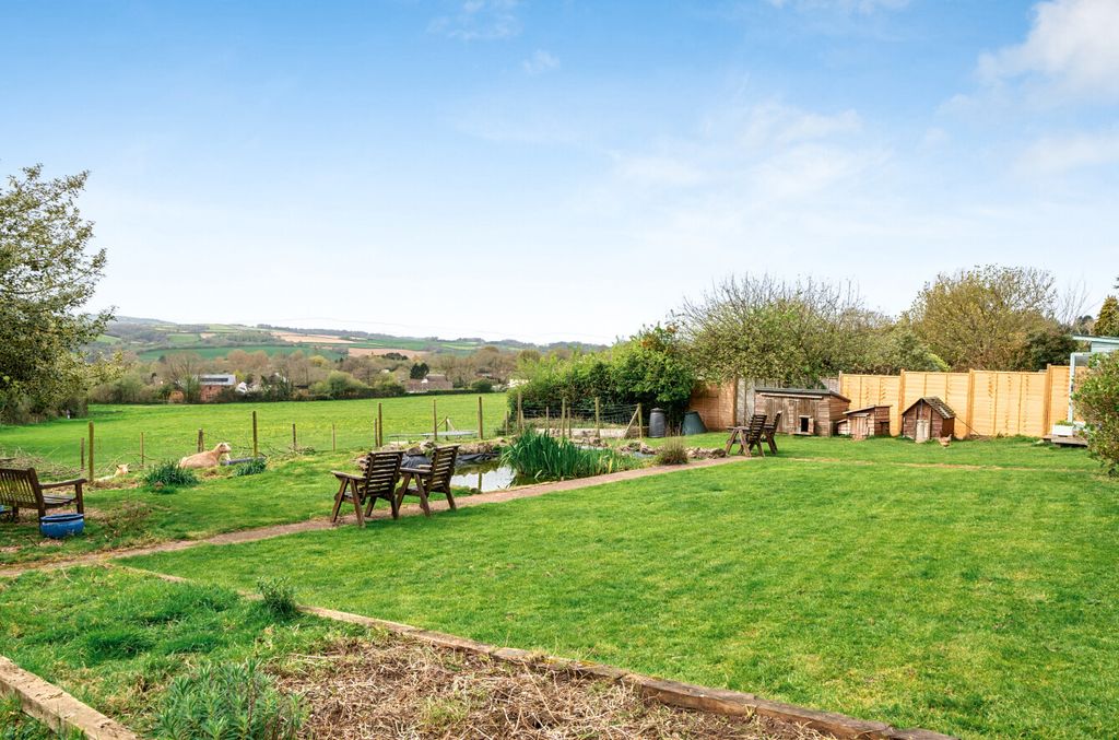 Property photo 2 of 26 1-69Db881E3Df0d-1...