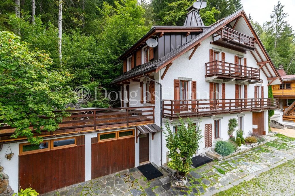 Property photo 1 of 26 Chamonix - A Large 9-Bedroom Chalet With Great Potential