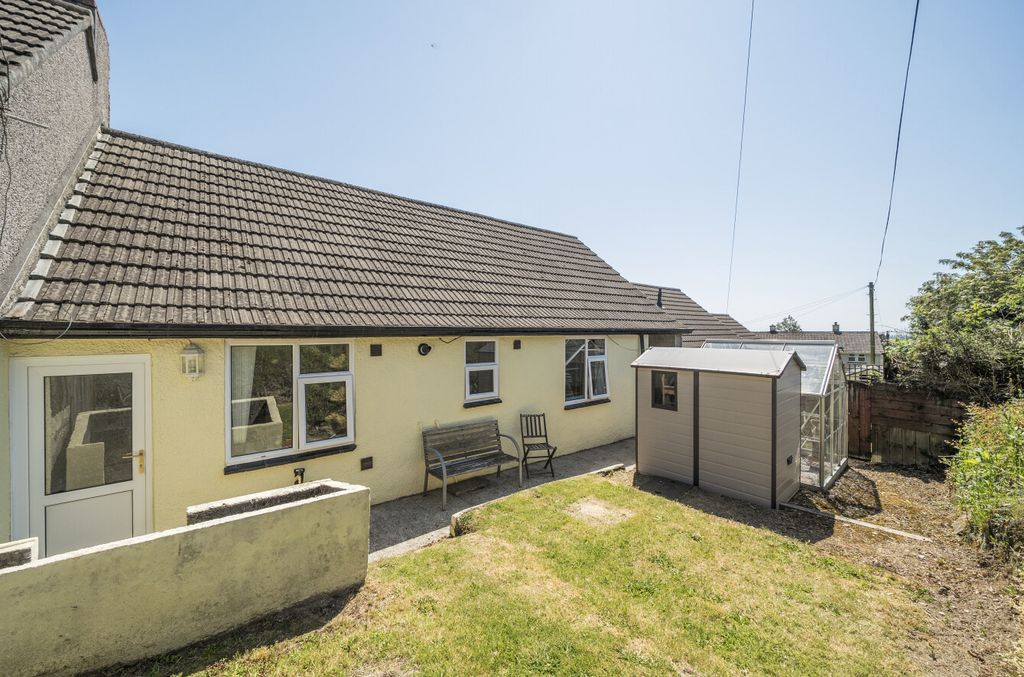 Property photo 2 of 12 1465408-4-6A15910...