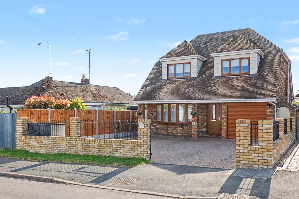 Property photo 1 of 19