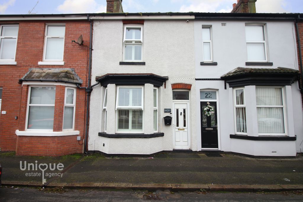 Property photo 2 of 19