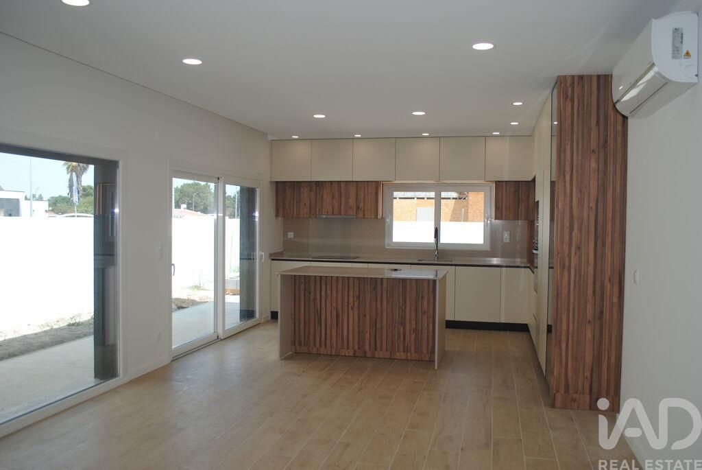 Property photo 1 of 27
