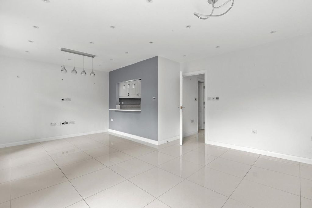 Property photo 3 of 17 Sitting Dining Room