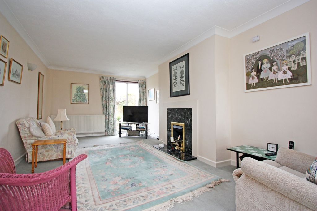 Property photo 2 of 19