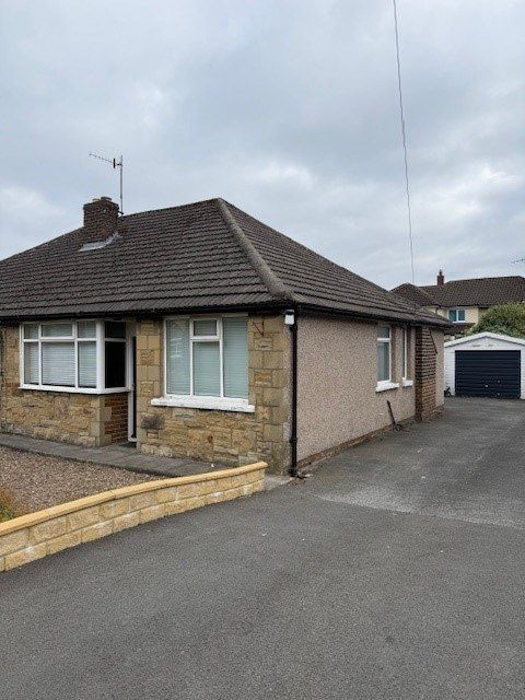 Property photo 1 of 22 Attractive 2-Bedroom Semi -Detached Bungalow In Cottingley(Bd16) Â€” Ideal For Working Professionals, Retirees Or Disabled Occupiers