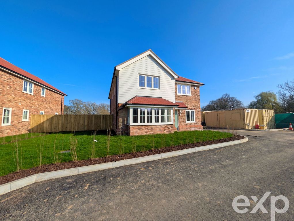 Property photo 1 of 28