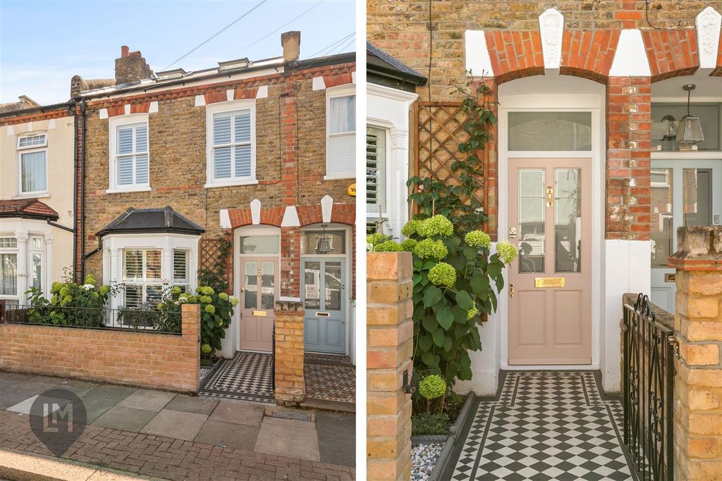 Property photo 1 of 10 External