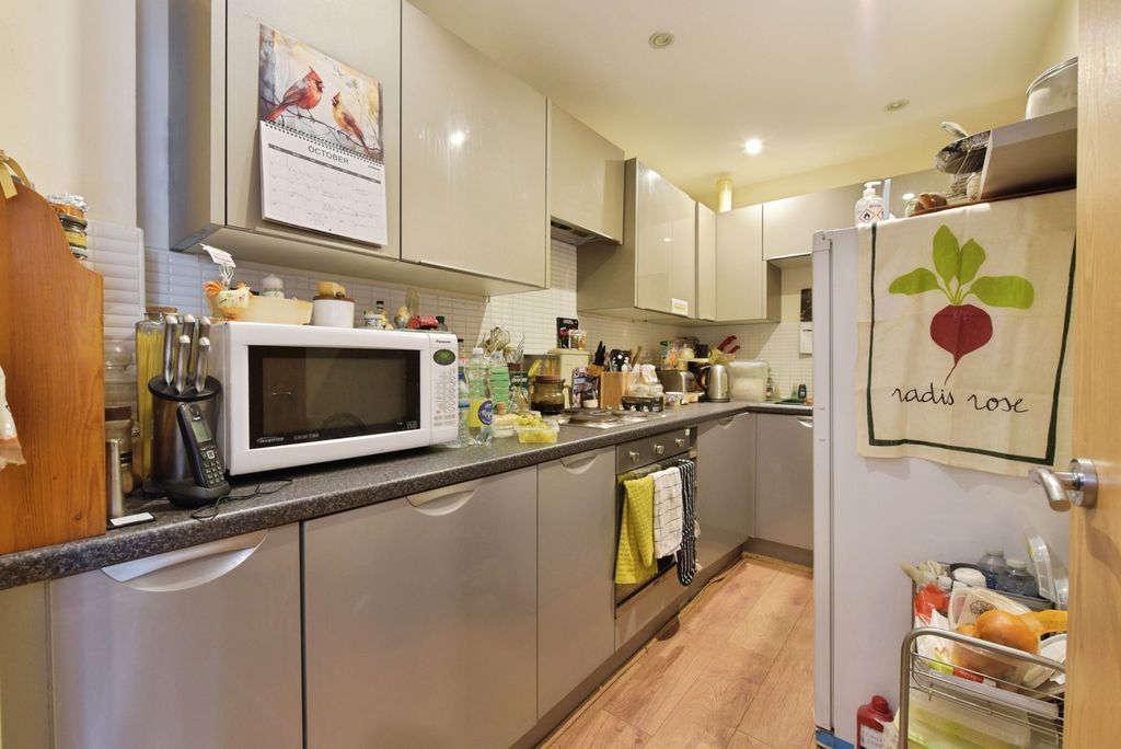 Property photo 3 of 16 Kitchen