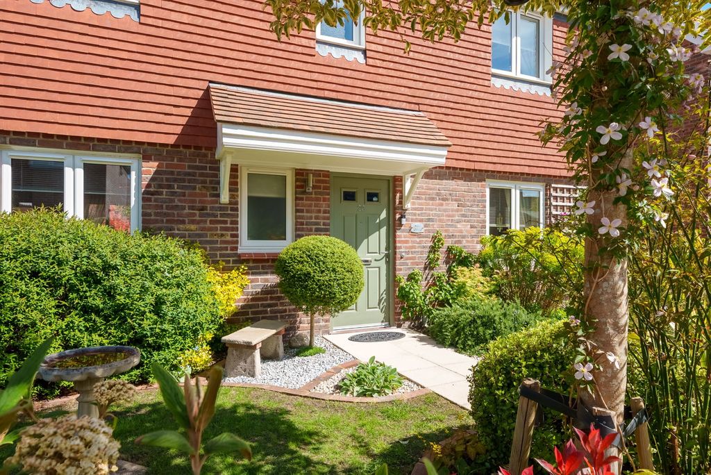Property photo 2 of 34
