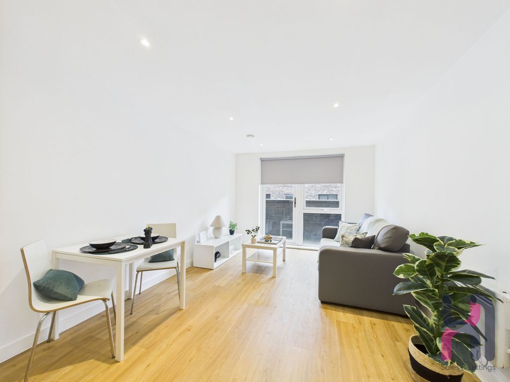 Property photo 1 of 3