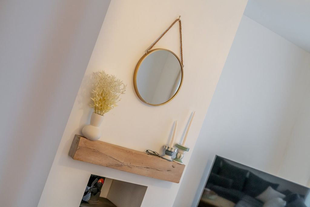 Property photo 3 of 33