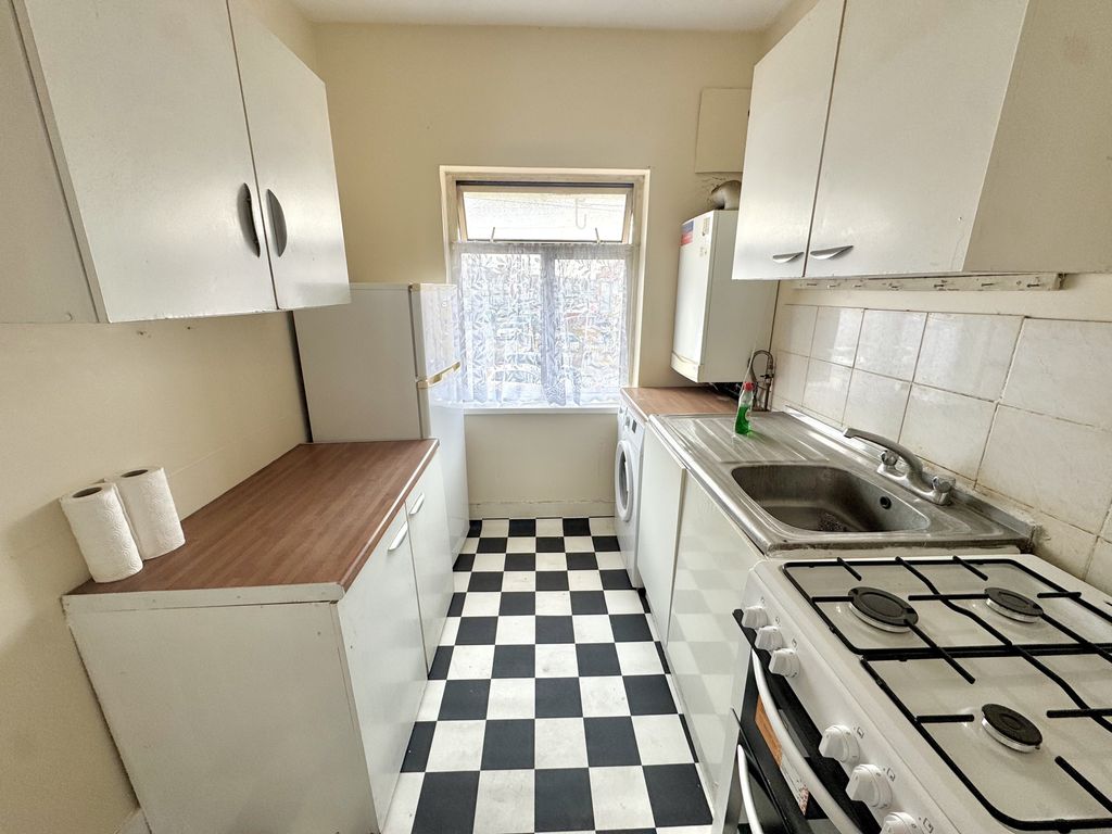 Property photo 2 of 4