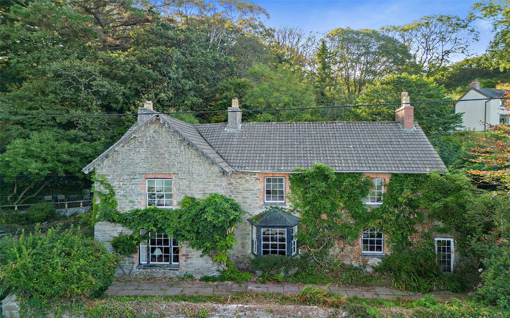 Property photo 1 of 44 Front Of House