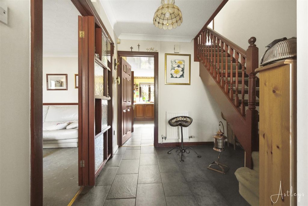 Property photo 2 of 29 Hallway