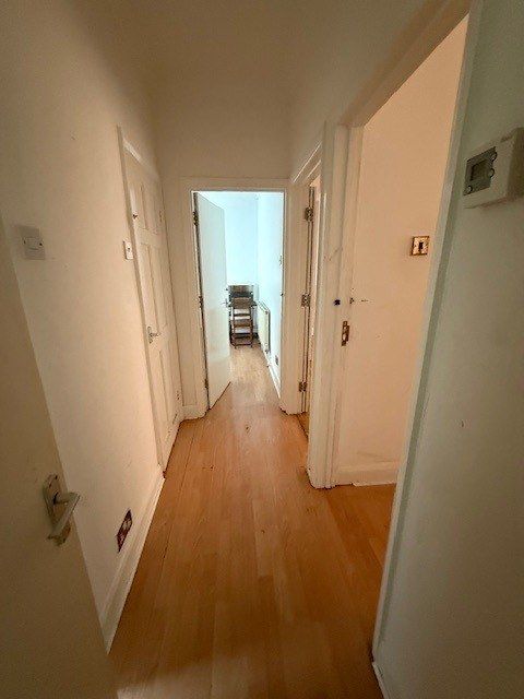 Property photo 1 of 10 4B Hillborough Road