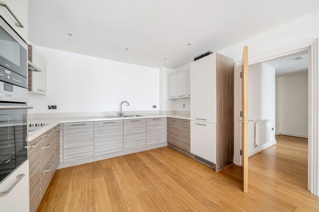 Property photo 3 of 16 1-6A67A59F2cd2d-1...
