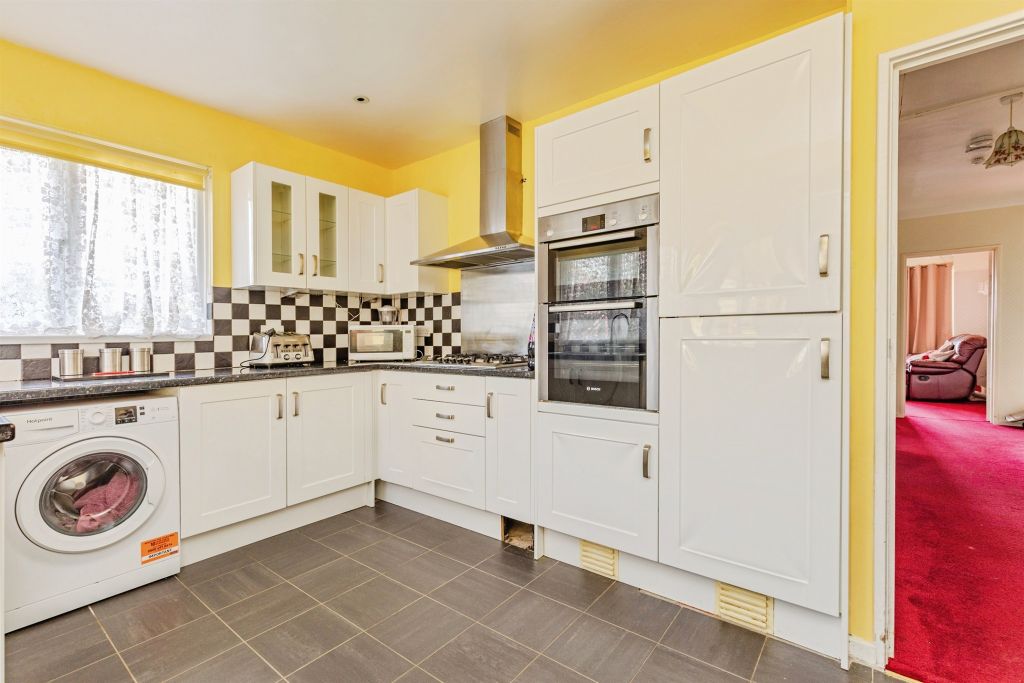 Property photo 2 of 18