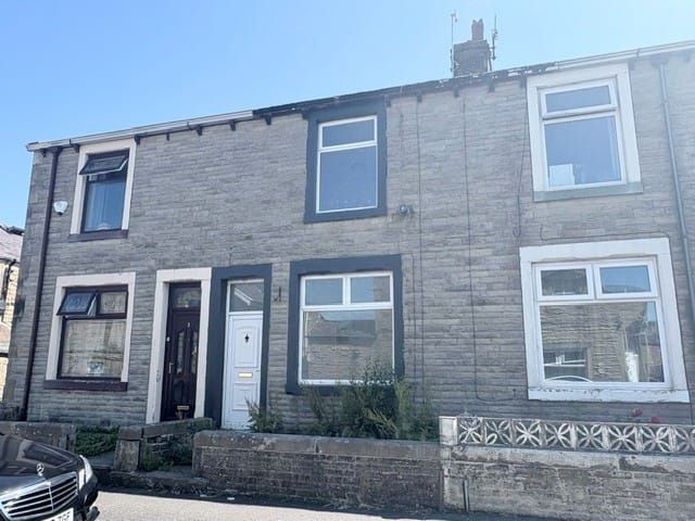 Property photo 1 of 7