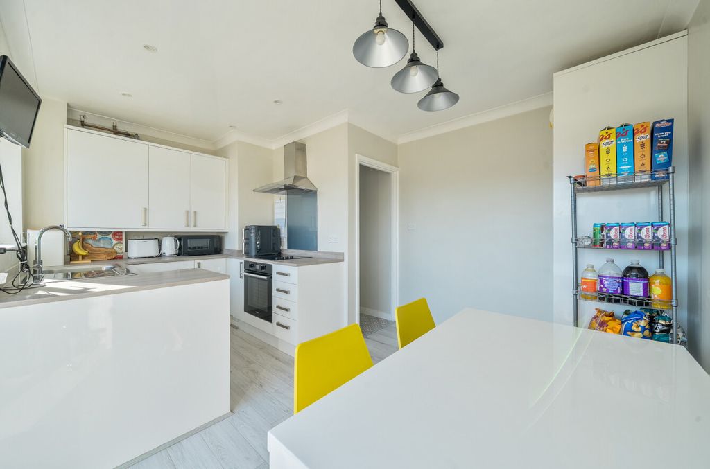 Property photo 2 of 25 1418587-21-69A586...