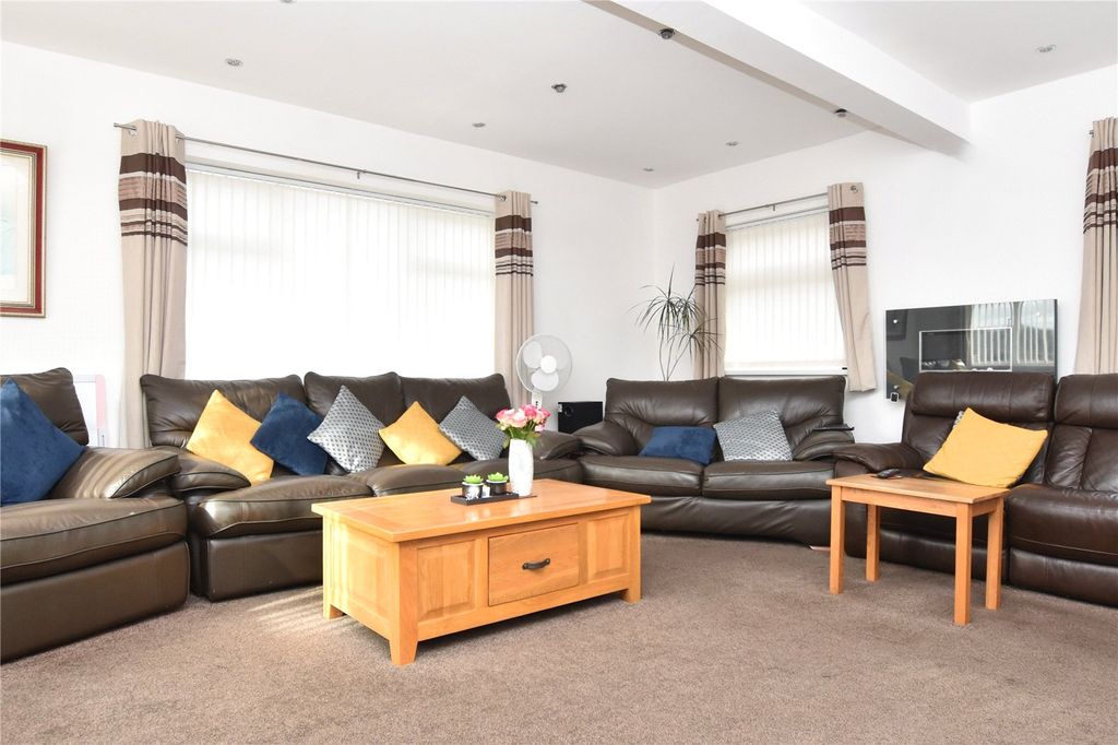 Property photo 3 of 19 Picture No. 22