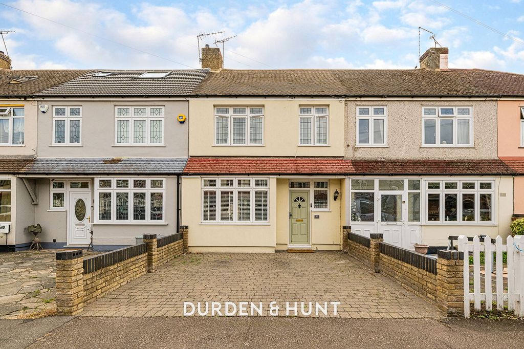 Property photo 1 of 28